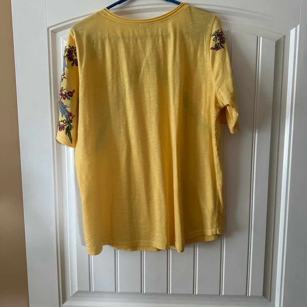 Sundance Yellow Relaxed Embellished Short Sleeve Top - Picture 2 of 2